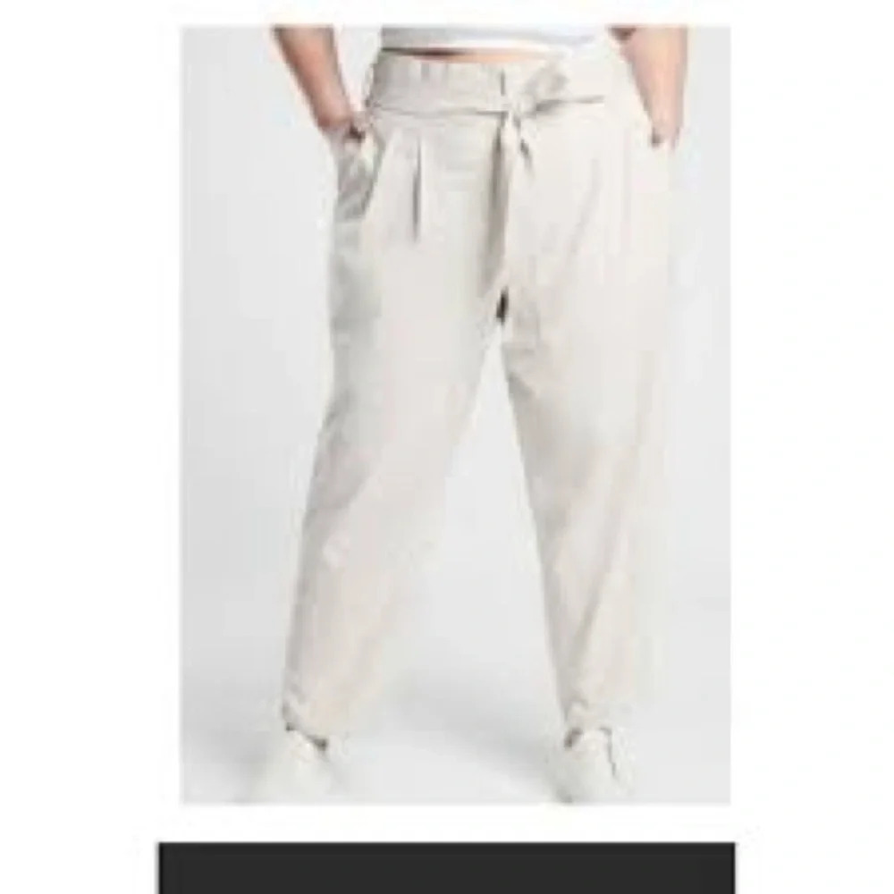 Athleta Skyline Pant II in Brownstone Beige - Size 18